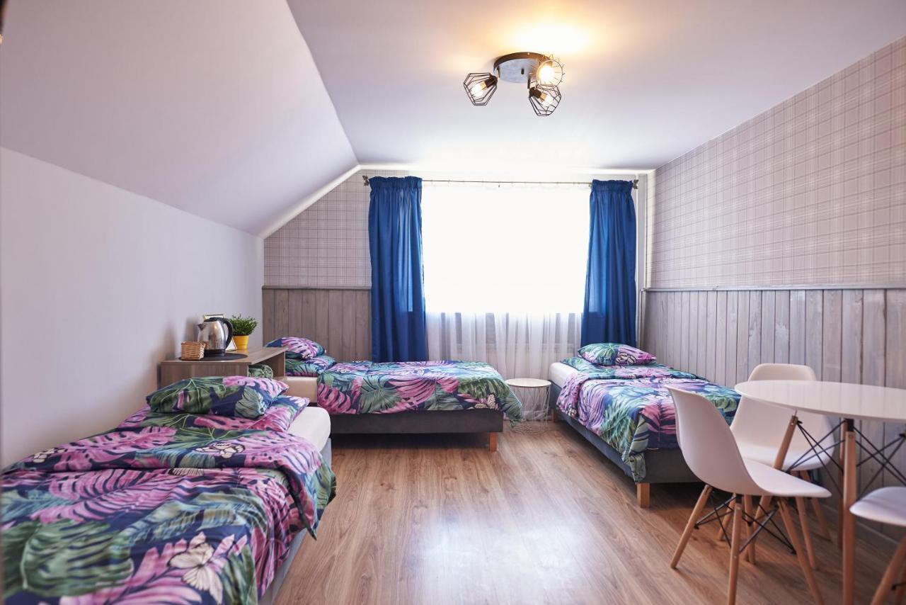 Pokoje Hotelowe Gosciniec シェドルツェ エクステリア 写真